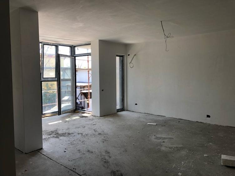 Neofort 77-Soseaua Petricani , langa parcul si lacul Petricani ,2 camere - 8