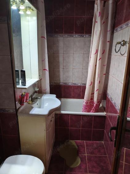 Vand apartament 3 camere decomandat - 1