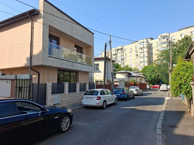 Vila deosebita Constructie noua 13 Septembrie - 2