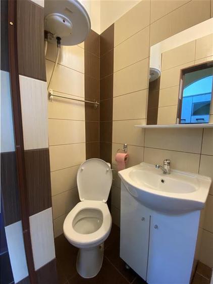 Garsoniera de inchiriat, mobilata si utilata la 650 m de UMF - 6