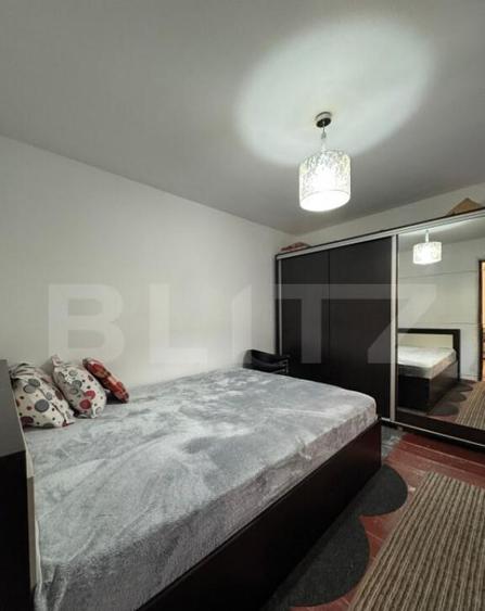 Casa spatioasa cu 4 camere, 103 mp, curte 70 mp, zona 13 Sep - 14