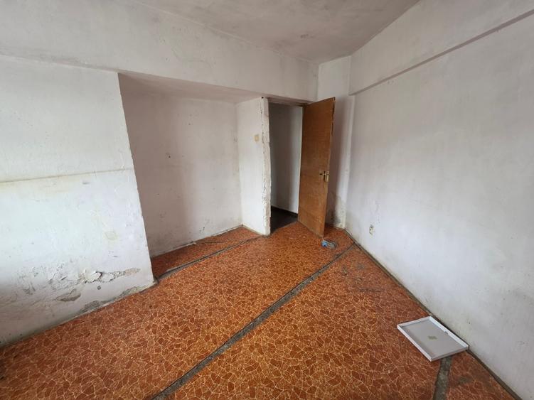 Calea Giulesti, chiar vav stadion, stradal, vedere fata, bloc 1989, 77 mp - 13