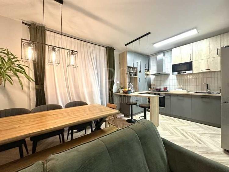 Apartament 3 camere de vanzare in Floresti - 1