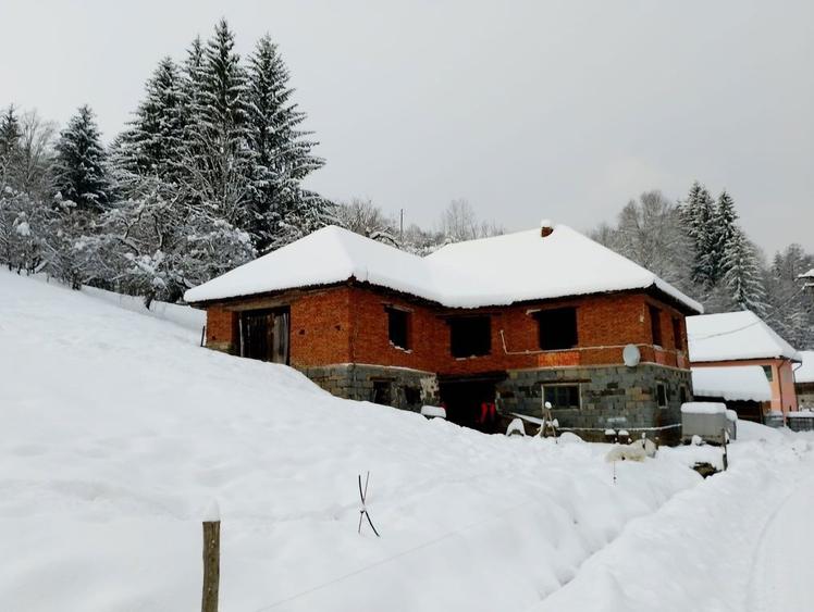 Casa de vanzare la munte - 1