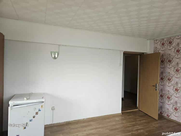 camera de inchiriat cu utilitati comune ! - 1