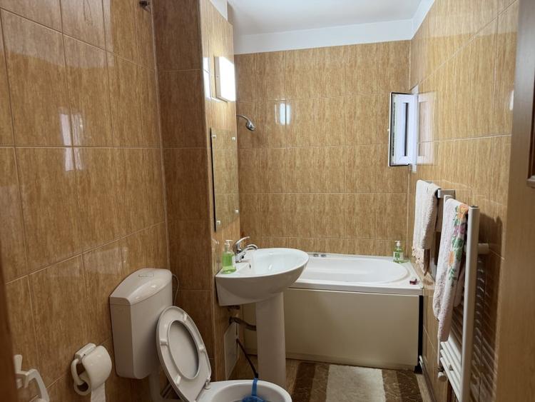 ap 2 cam decomandate cu balcon  Vasile Aaron et 5/10 - 3