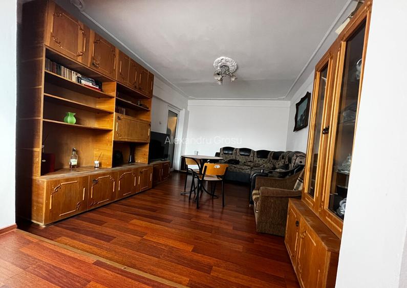 Apartament 3 camere zona Vidin 70mp