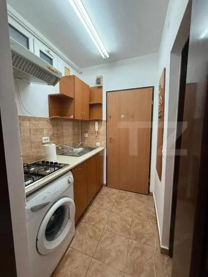 Garsoniera de inchiriat, decomandat, zona Iulius Mall! - 2