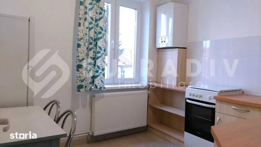 Garsonieră decomandată în Central