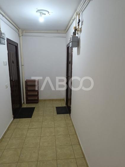 Garsoniera cat un apartament- 51 mp utili balcon 6 mp etaj 3 sat Marsa - 9