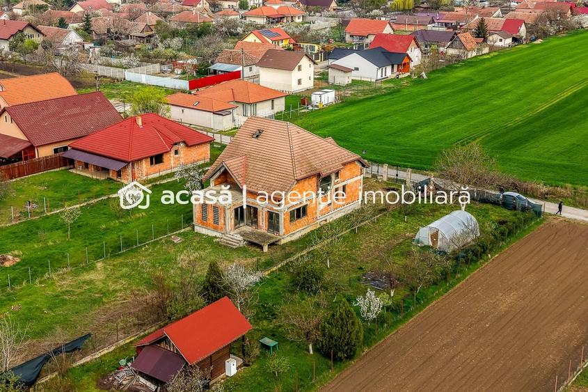 Casă 6 camere - la roșu - Zimandcuz, Arad – COMISION 0 - 2