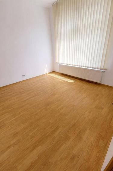 Spatiu Comercial - 50 mp - Simion Barnutiu - 400€ - 3