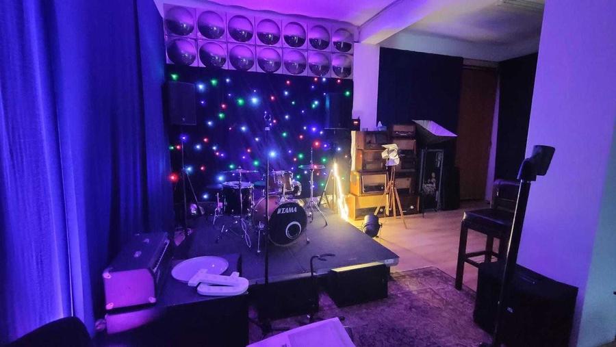 Inchiriez sediu afacere scoala de arte, productie audio/video, studio podcast - 3