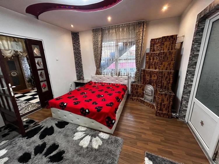Casă cu Teren 454 Mp în Central