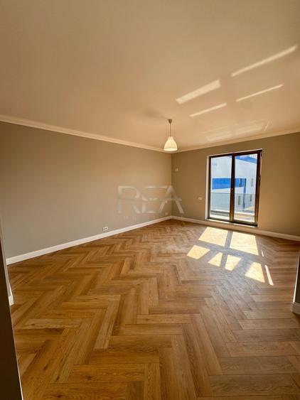 Apartament cu 3 camere decomandat în Aviației