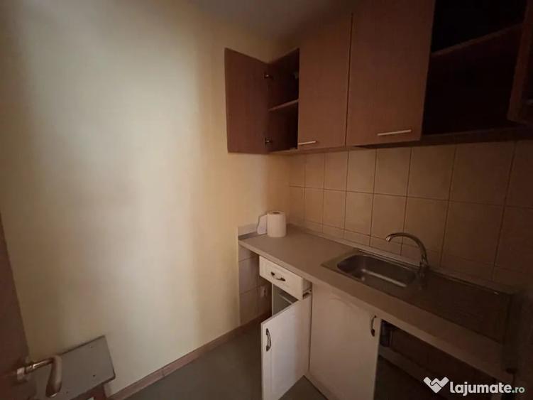Spațiu comercial, de 130 mp, în Barbu Văcărescu