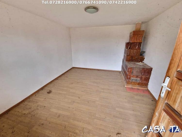 Casă individuală cu 2 camere cu Teren 1543 Mp în Central