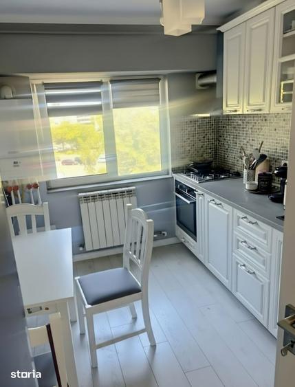 Apartament cu 3 camere decomandat în Tomis I