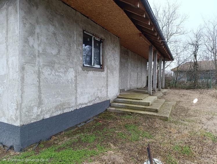 Casă cu 3 camere cu Teren 1000 Mp în Central