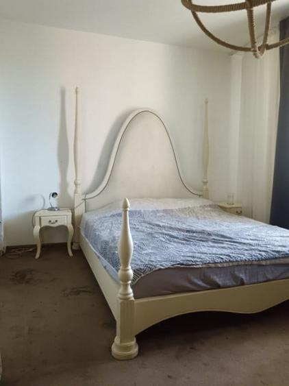 Apartament cu 4 camere decomandat în Titulescu