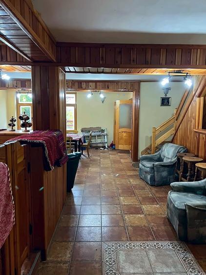 Duplex cu 10 camere cu Teren 400 Mp în Bușteni
