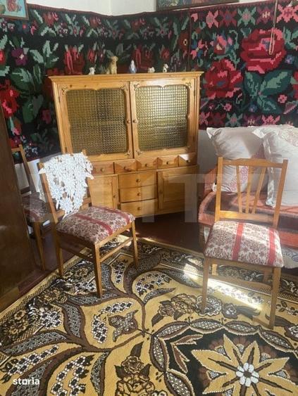 Casă cu 4 camere cu Teren 1532 Mp în Central