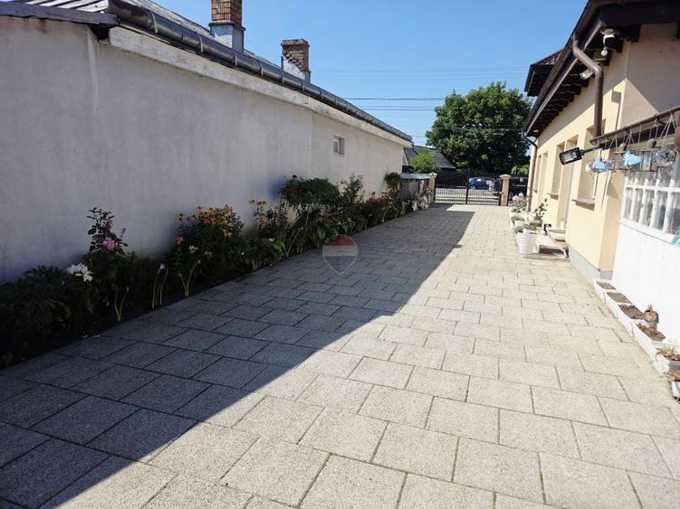 Casă individuală cu 3 camere cu Teren 2836 Mp în Zănești