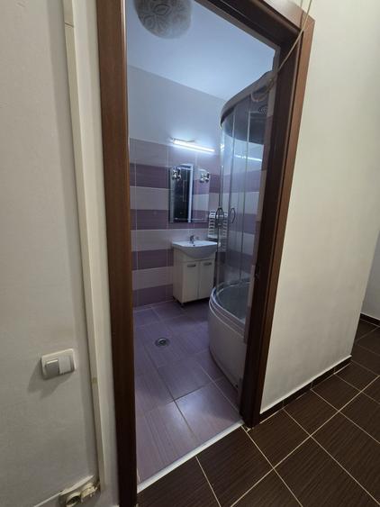 Garsonieră decomandată în Central