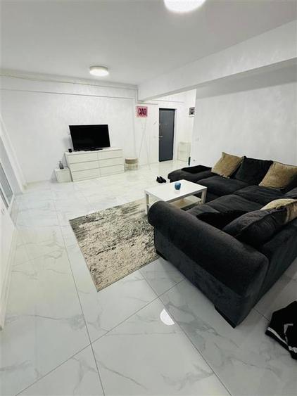 Apartament cu 2 camere semidecomandat, mobilat în Calea București
