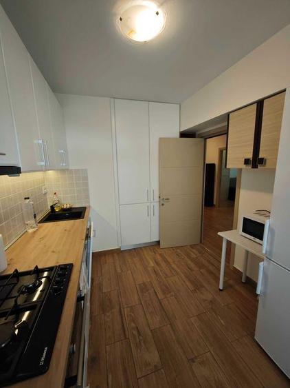 Apartament cu 3 camere decomandat în Tătărași