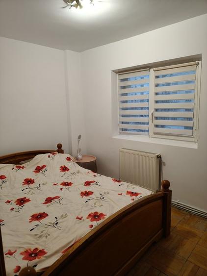 Apartament cu 4 camere decomandat, mobilat în Ultracentral