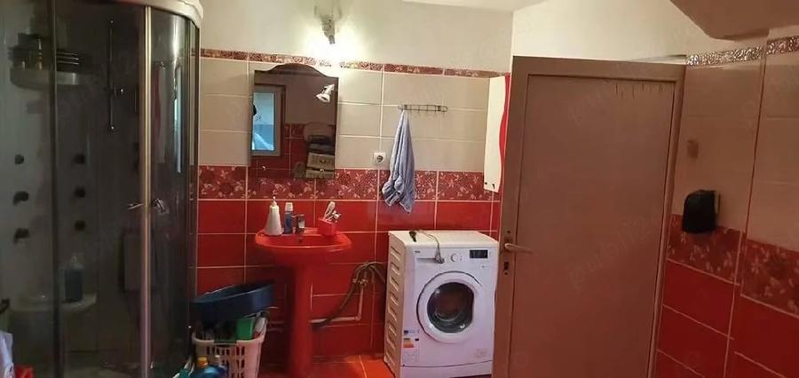 Casă cu Teren 6000 Mp în Bâlta