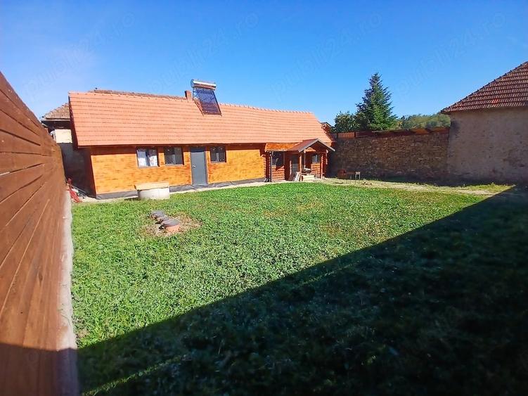 Casă cu Teren 400 Mp în Gârliște