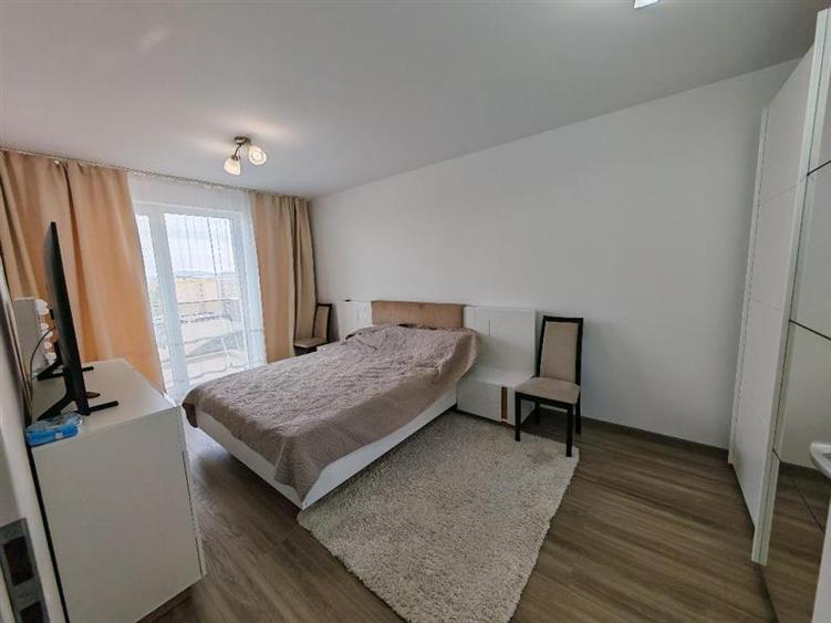 Apartament cu 3 camere decomandat, mobilat în Astra