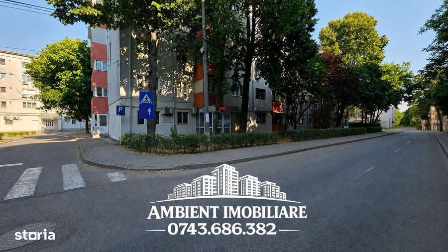 Apartament cu 3 camere decomandat în Est