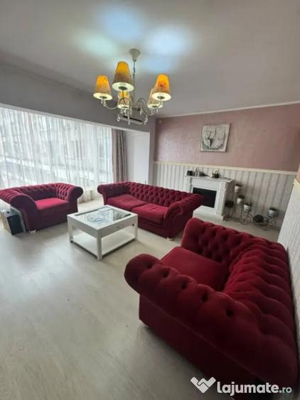 Apartament cu 3 camere decomandat în Central