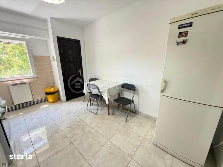 Apartament cu 4 camere decomandat în Păcurari