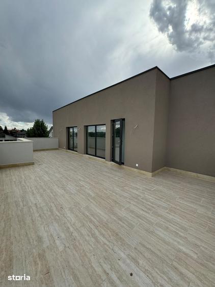 Casă cu 4 camere cu Teren 230 Mp în Central
