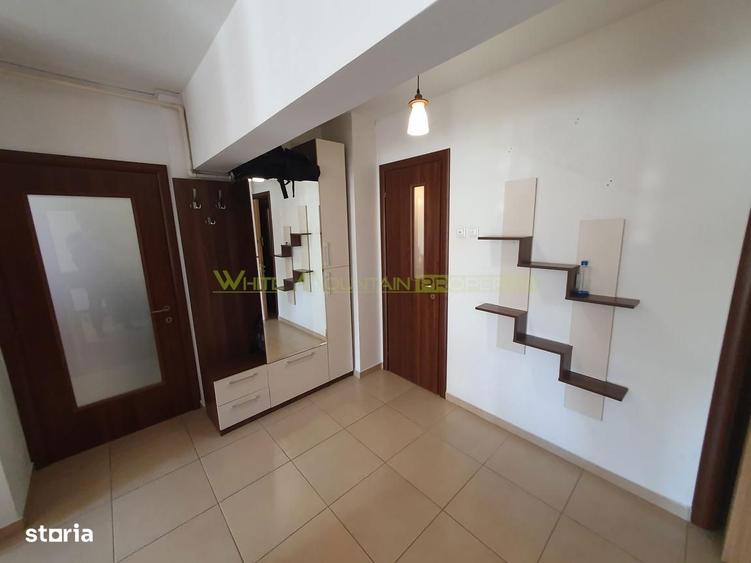 Apartament cu 3 camere decomandat, mobilat în Aviației