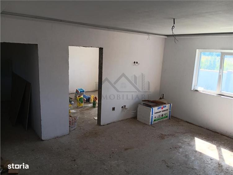 Casă cu 4 camere în Țuțora
