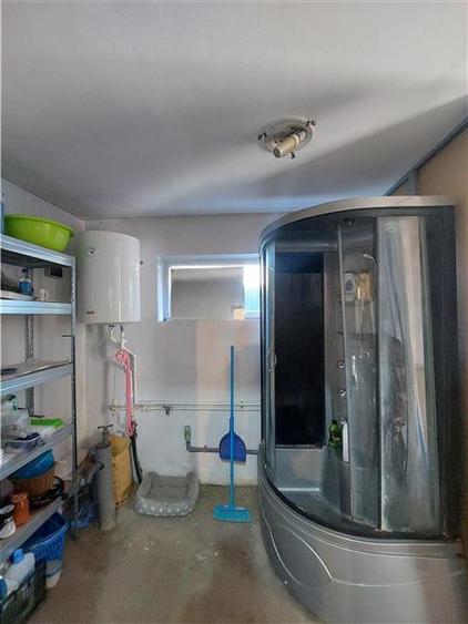 Casă individuală cu 6 camere cu Garaj în Sânpaul