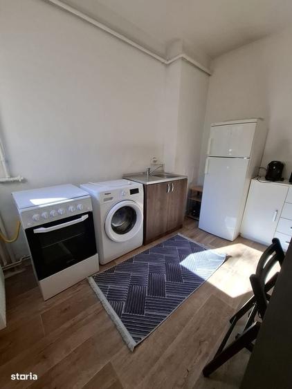Apartament cu 3 camere decomandat în Gruia