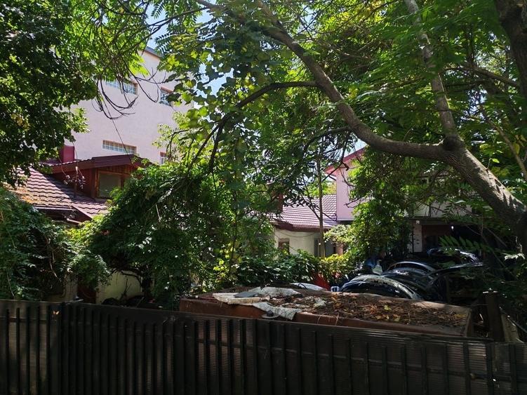 Casă cu 4 camere în Brâncoveanu