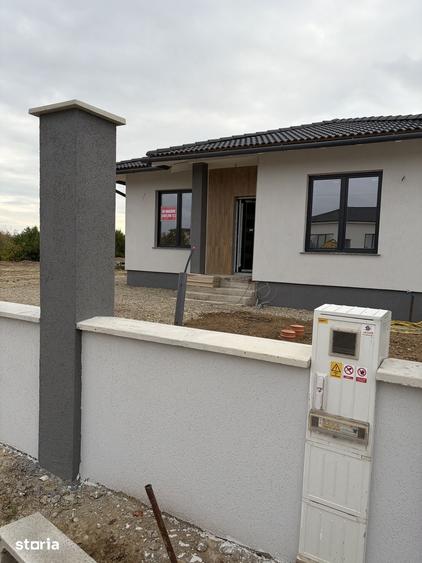 Casă cu 4 camere cu Teren 600 Mp în Oșorhei