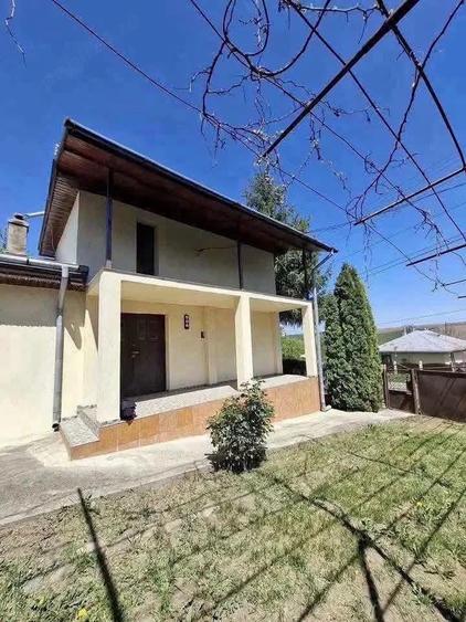 Casă cu Teren 864 Mp în Central