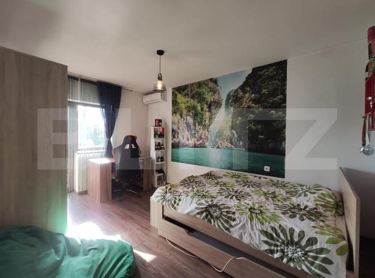 Casă individuală cu 7 camere cu Canalizare în Dorolț
