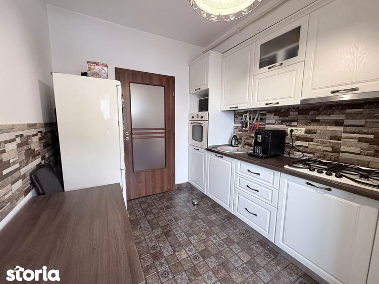 Apartament penthouse - 3 cam,2 bai, terasa mare , 2 locuri de parcare - 20