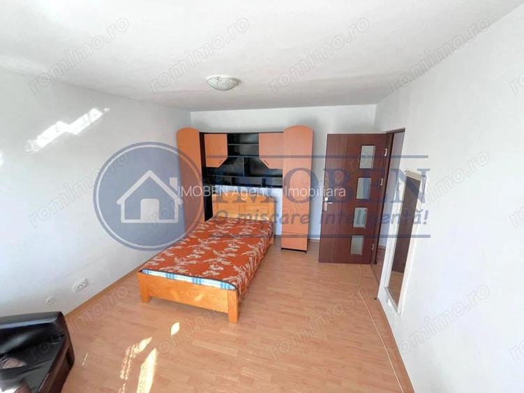 Garsoniera-Centrala Termica-1 Mai Bulevard-etaj 3-Disponibila imediat Garsoniera-Centrala Termica-1 Mai Bulevard-etaj 3-Disponibila imediat