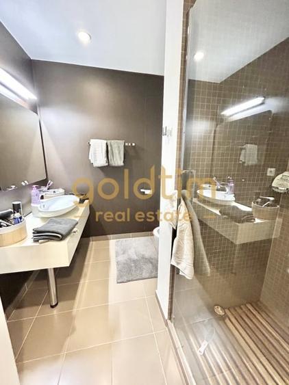 VILA SUPERBA/MOBILATA/UTILATA/PISCINA/CURTE 3000 MP/IESIRE LA LAC - 8