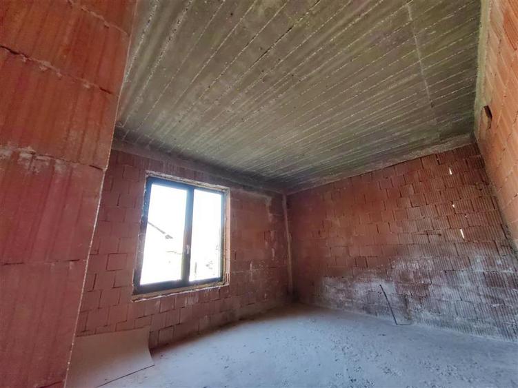 Casa NOUA cu 6 camere in Fantanele - 4